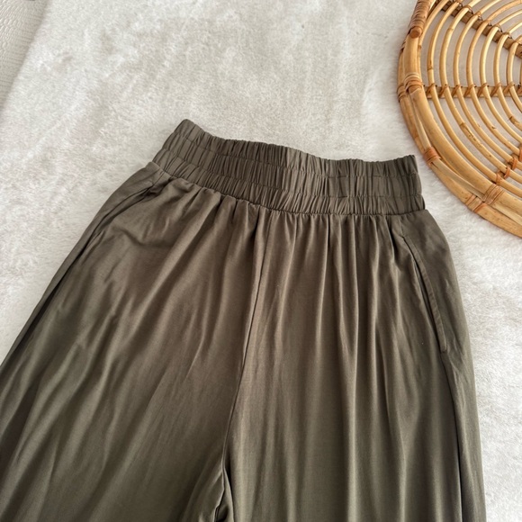 Free People Ali High Waist Balloon Beach Pants Army Olive Green Harem NWT - Picture 4 of 13